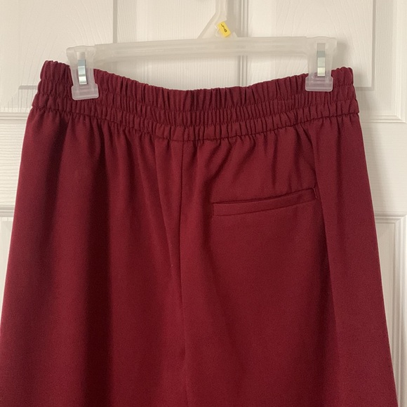 Relaxed fit slacks. - Picture 6 of 6